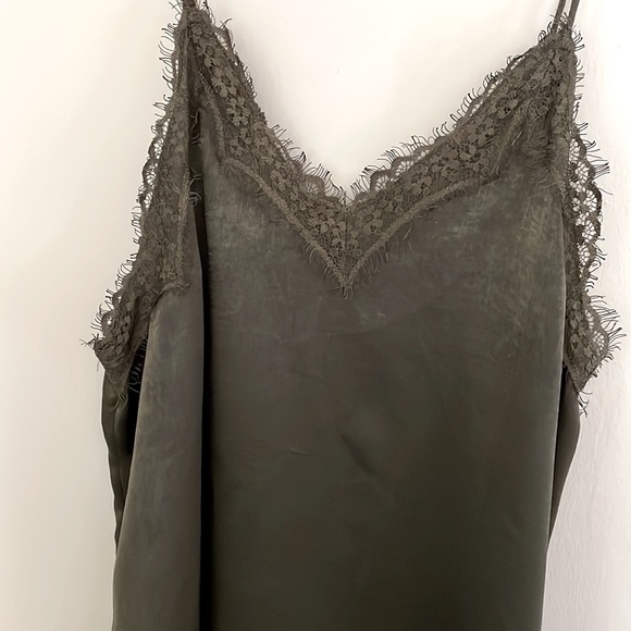 NWOT • GREEN “L LOVE” LACE TRIM TANK TOP - Picture 2 of 4